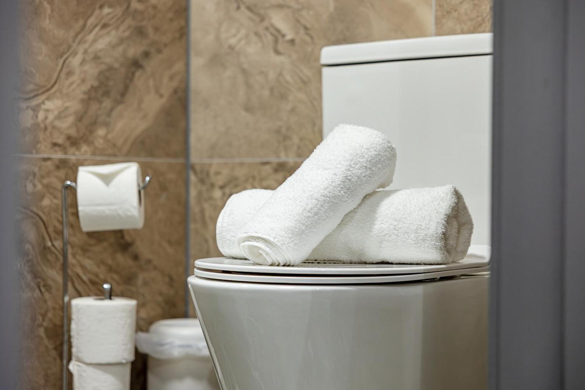 Rnm - Upgraded Business Stay For Travelling Contractors, All Amenities, Private Access Entire Place, Kitchen & Washroom, Smart Tv, Easy Access, Parking Nearby Cradley Heath Dış mekan fotoğraf
