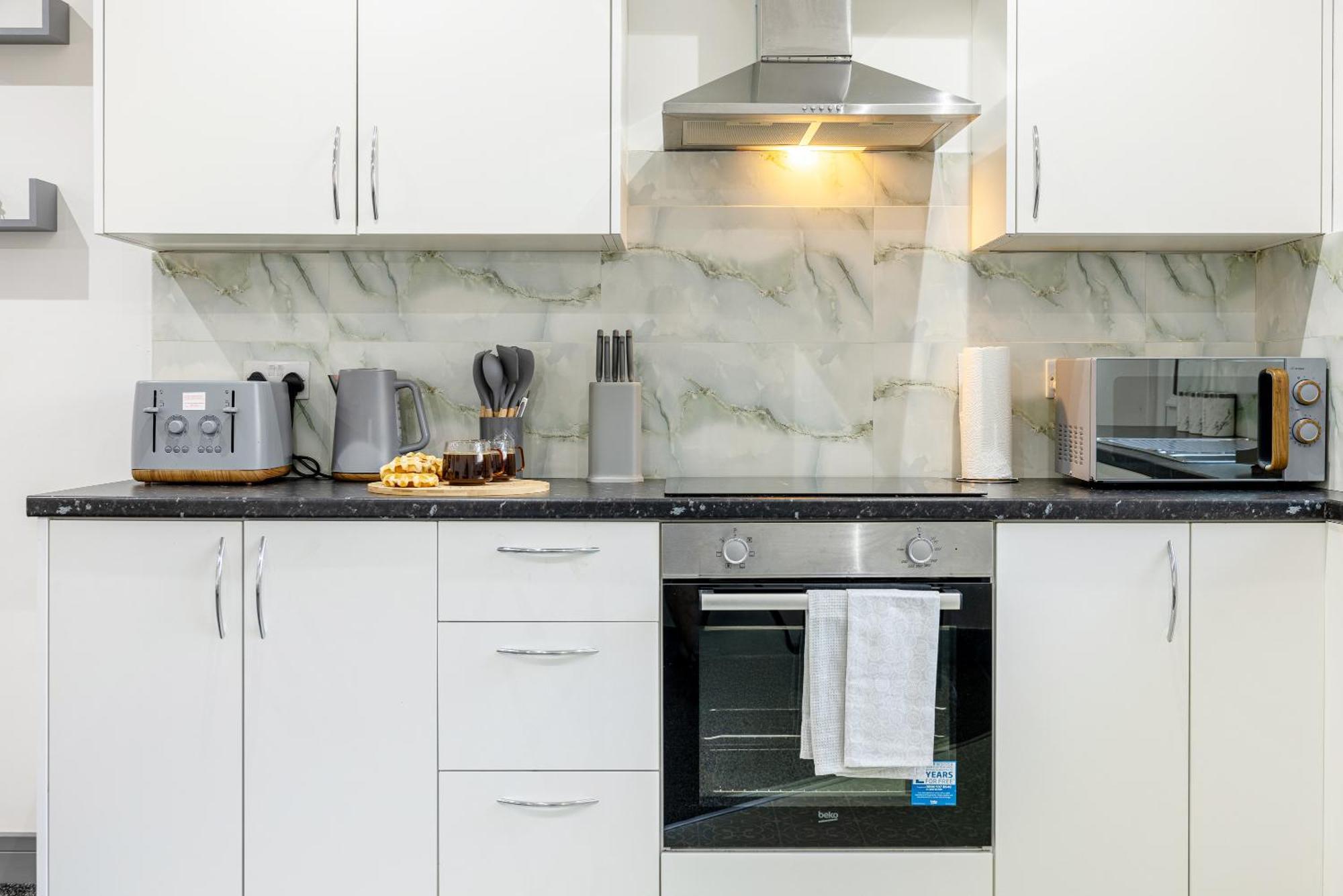 Rnm - Upgraded Business Stay For Travelling Contractors, All Amenities, Private Access Entire Place, Kitchen & Washroom, Smart Tv, Easy Access, Parking Nearby Cradley Heath Dış mekan fotoğraf
