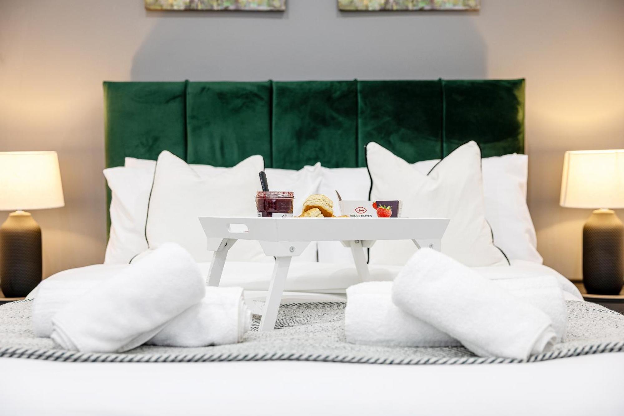 Rnm - Upgraded Business Stay For Travelling Contractors, All Amenities, Private Access Entire Place, Kitchen & Washroom, Smart Tv, Easy Access, Parking Nearby Cradley Heath Dış mekan fotoğraf